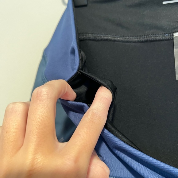 NWT NOBULL Women’s 2 in 1 Shorts Steel Blue Size Large 2.5” - Picture 7 of 7